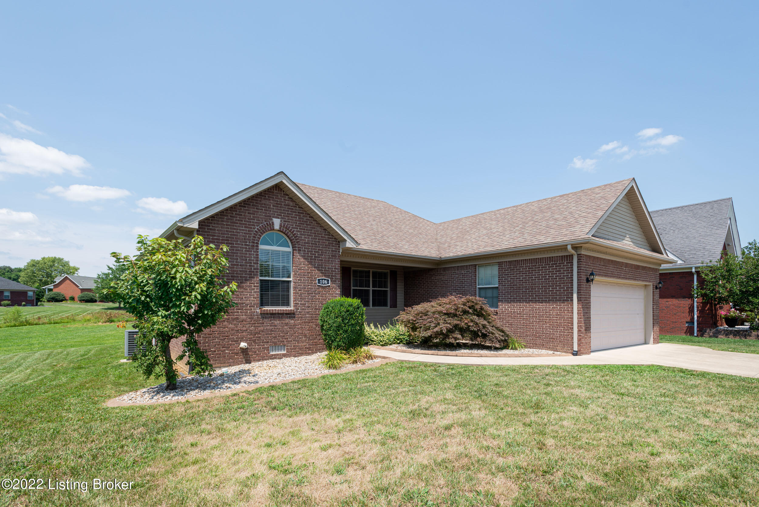 106 Ruth Lane Bardstown, KY 40004 - Photo 2 of 33 106RuthLane_1004