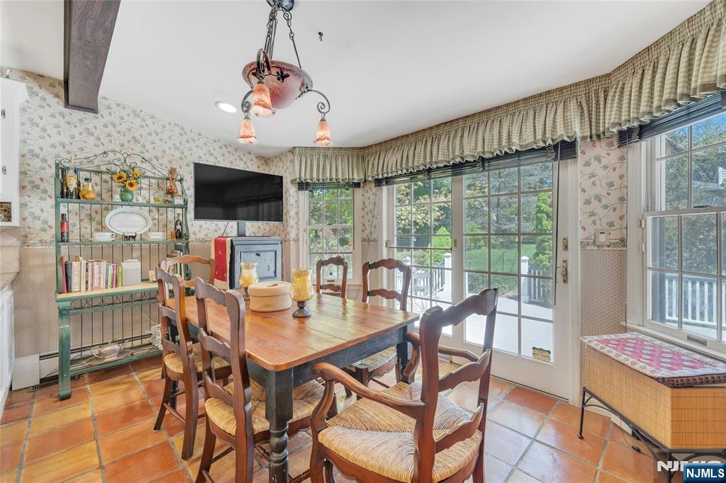 11 Lower Cross Road Saddle River, NJ 07458 - Photo 11 of 35