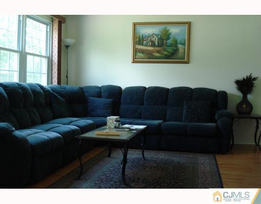 54 Roxy Avenue Edison, NJ 08820 - Photo 2 of 10 Gallery Image 2