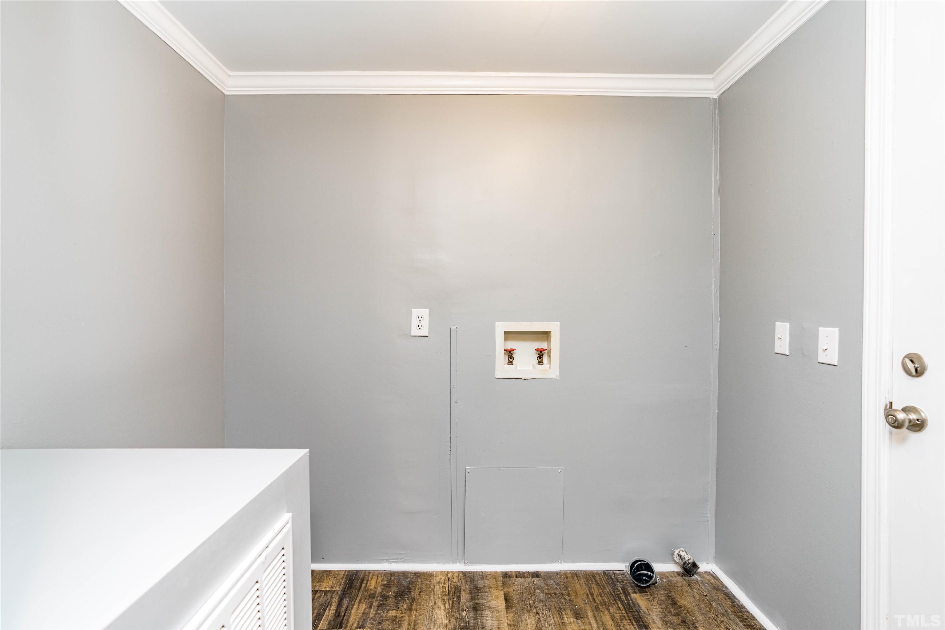 1100 Yakimas Road Raleigh, NC 27603 - Photo 24 of 26 a room with a window
