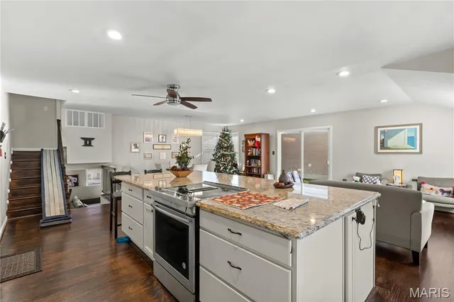 $259,900 | 712 Oak Hollow Court, O'Fallon, IL 62269