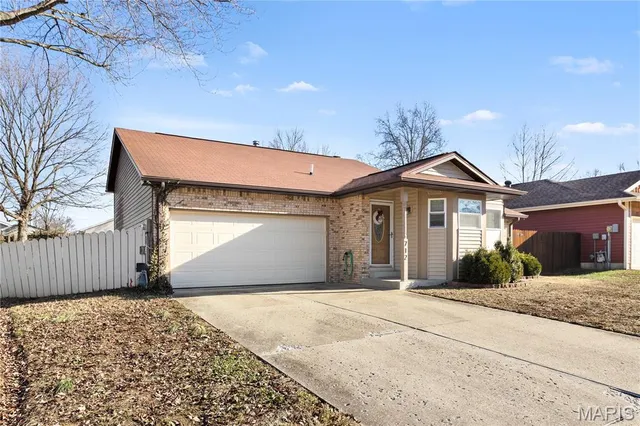 $259,900 | 712 Oak Hollow Court, O'Fallon, IL 62269