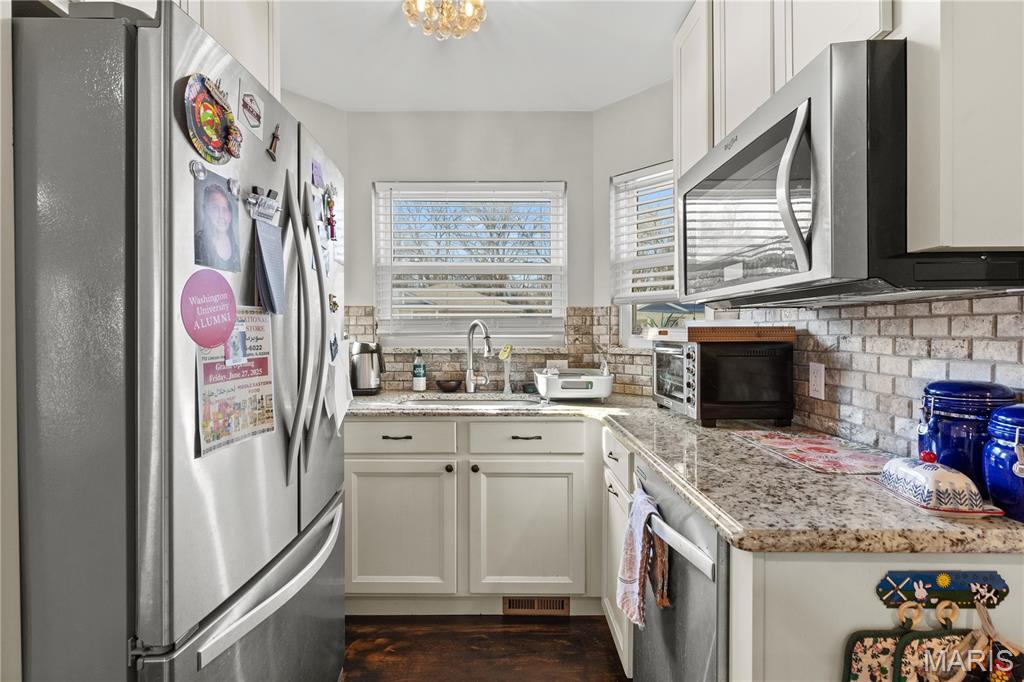 712 Oak Hollow Court O'Fallon, IL 62269 - Photo 5 of 31