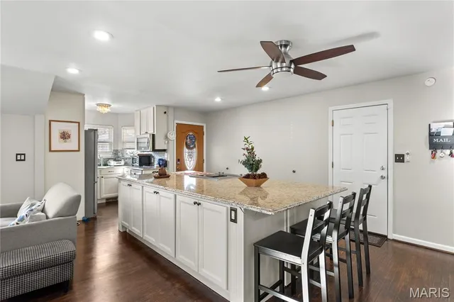 $259,900 | 712 Oak Hollow Court, O'Fallon, IL 62269