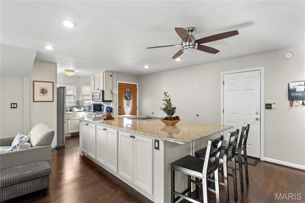 712 Oak Hollow Court O'Fallon, IL 62269 - Photo 6 of 31