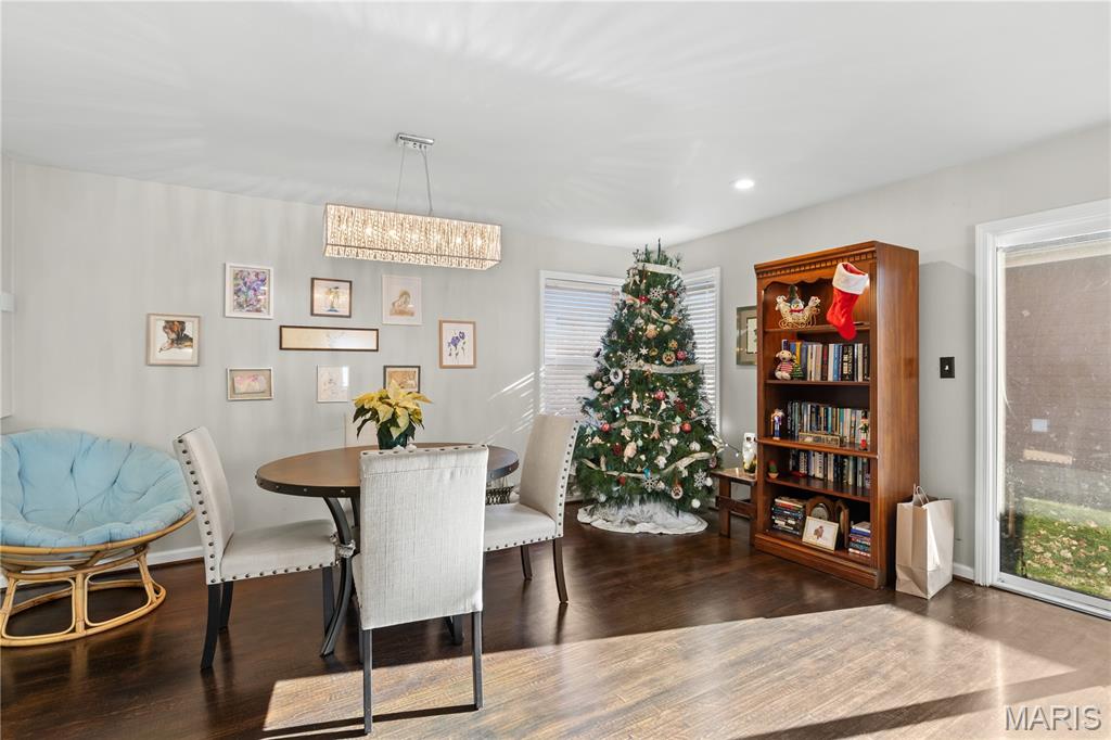 712 Oak Hollow Court O'Fallon, IL 62269 - Photo 8 of 31