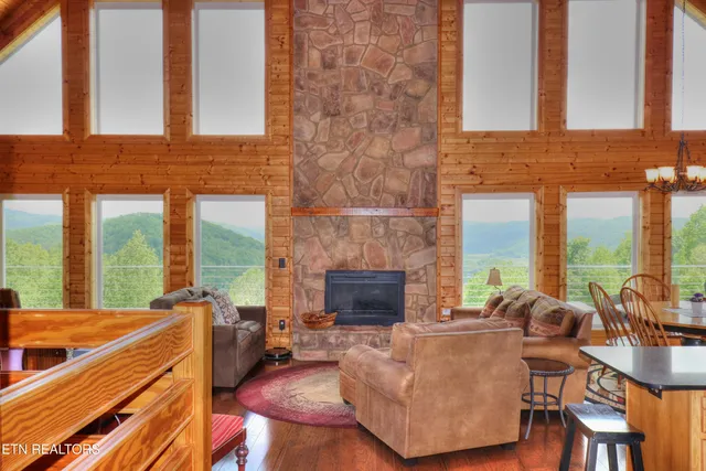 $799,900 | 187 Grouse Lane, Pioneer, TN 37847