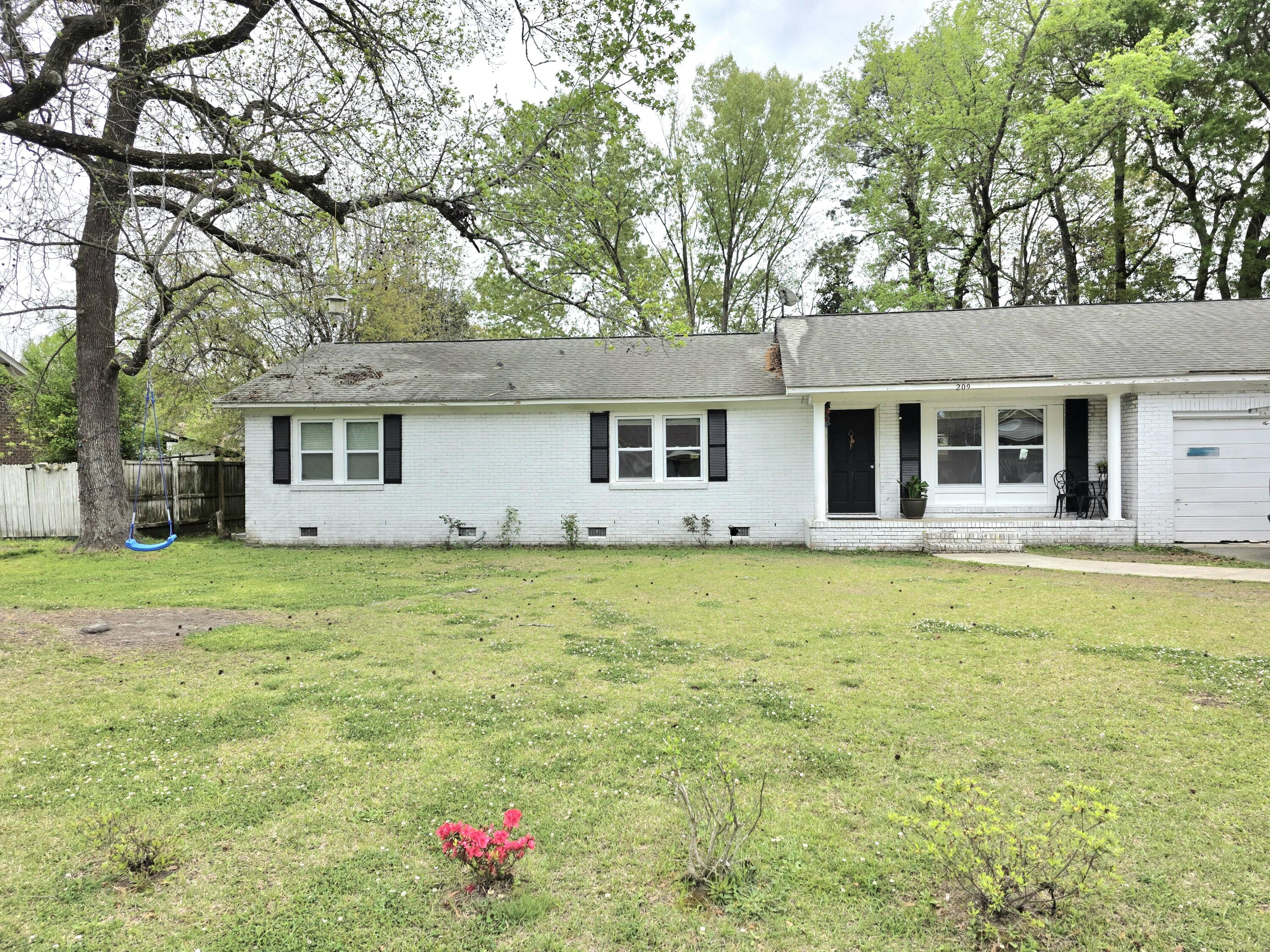 209 Janice Street Goose Creek, SC 29445 - Photo 2 of 33 20260325_143413
