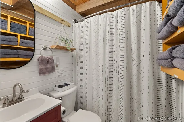 $285,000 | 3391 Cedar Gap Lane, Birdseye, IN 47513