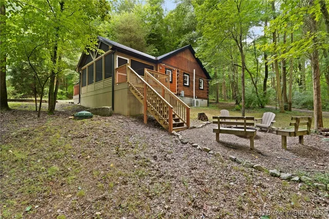 $285,000 | 3391 Cedar Gap Lane, Birdseye, IN 47513