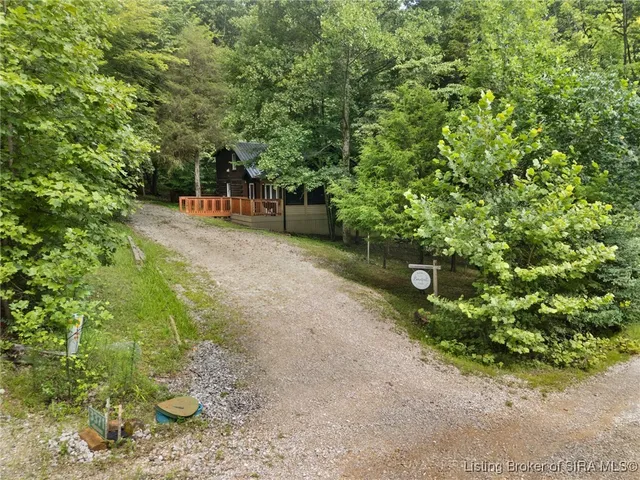 $285,000 | 3391 Cedar Gap Lane, Birdseye, IN 47513