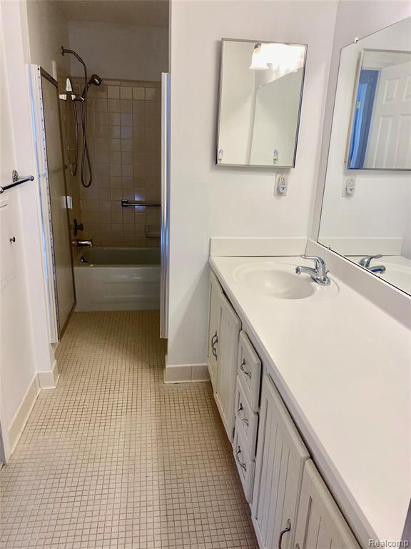 21664 Hall Road Woodhaven, MI 48183 - Photo 23 of 45