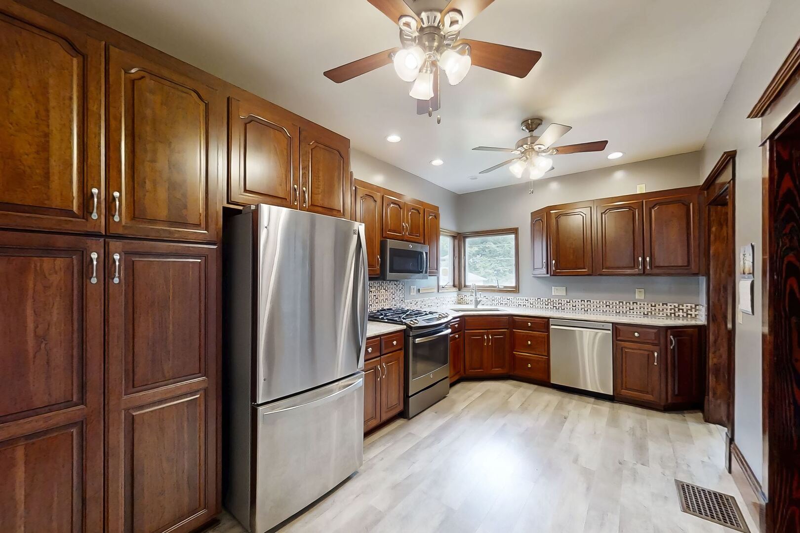 810 South Fell Avenue Normal, IL 61761 - Photo 17 of 55