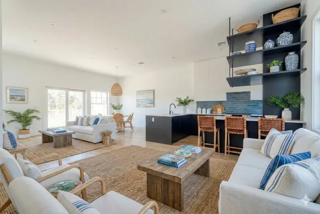 $699,000 | 68 Foster Avenue, Unit 3, Hampton Bays, NY 11946