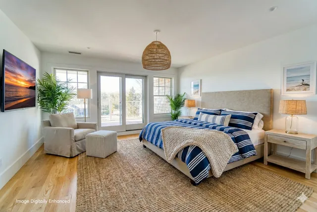 $699,000 | 68 Foster Avenue, Unit 3, Hampton Bays, NY 11946