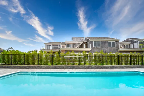 $649,000 | 68 Foster Avenue, Unit 3, Hampton Bays, NY 11946