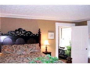35 Pine Street Exeter, NH 03833 - Photo 7 of 9