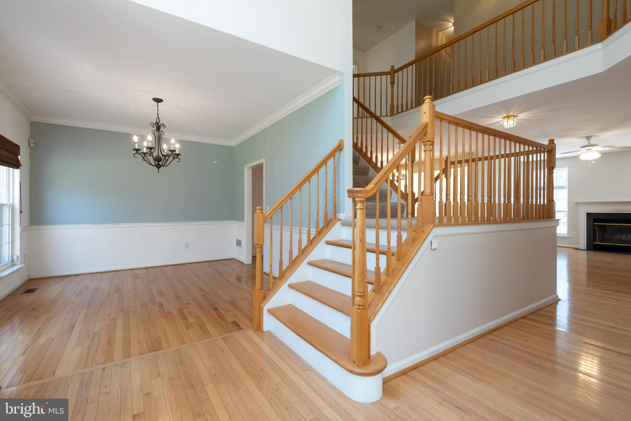 997 Chesterfield Road Annapolis, MD 21401 - Photo 22 of 69 dual staircase