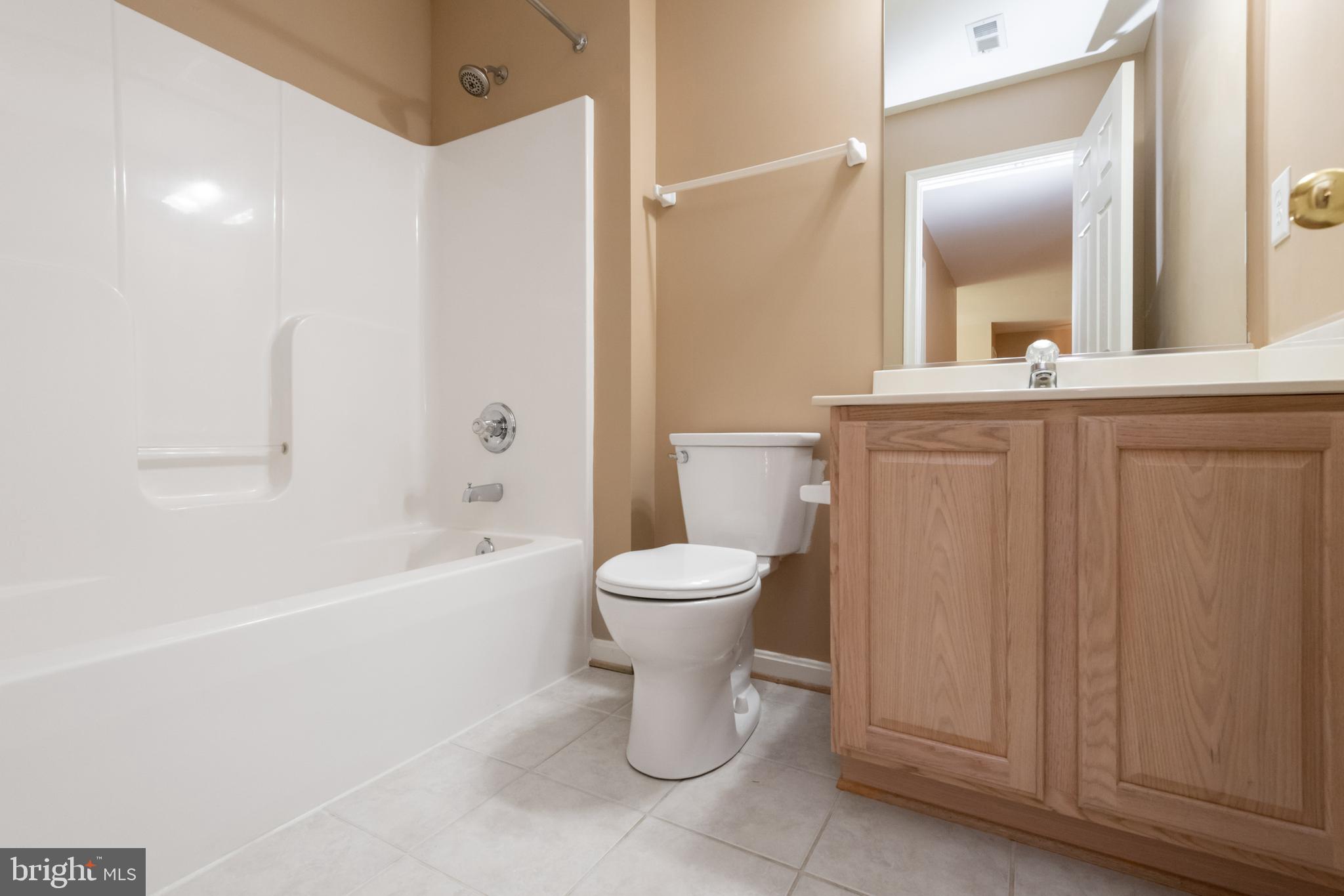 997 Chesterfield Road Annapolis, MD 21401 - Photo 24 of 69 HALL BATHROOM