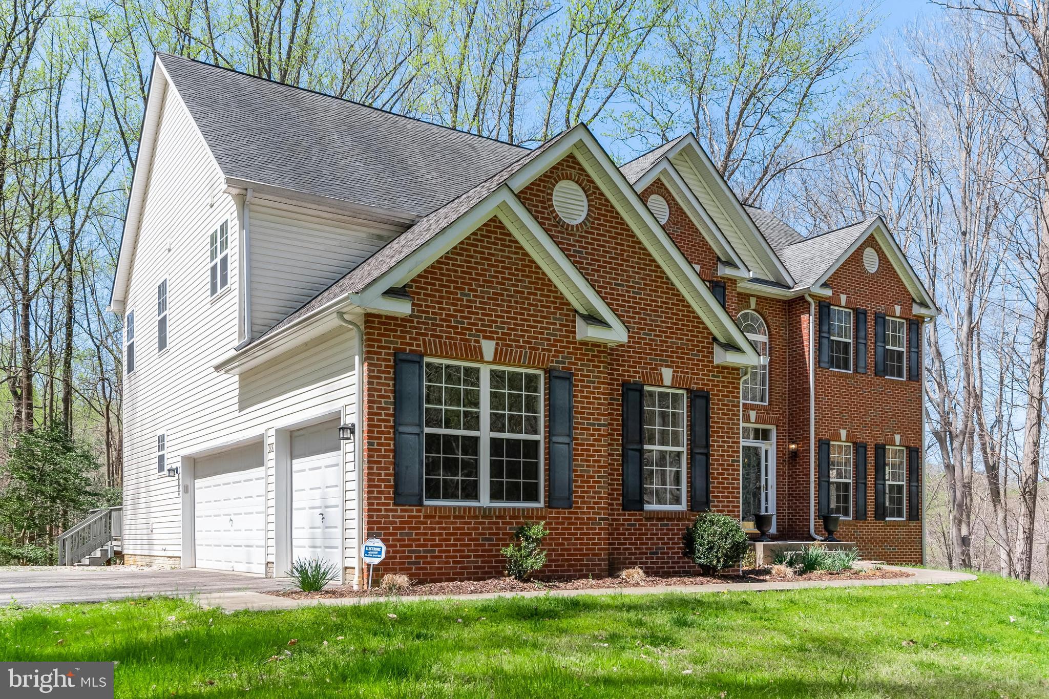 997 Chesterfield Road Annapolis, MD 21401 - Photo 4 of 69 LEFT SIDE OF PROPERTY