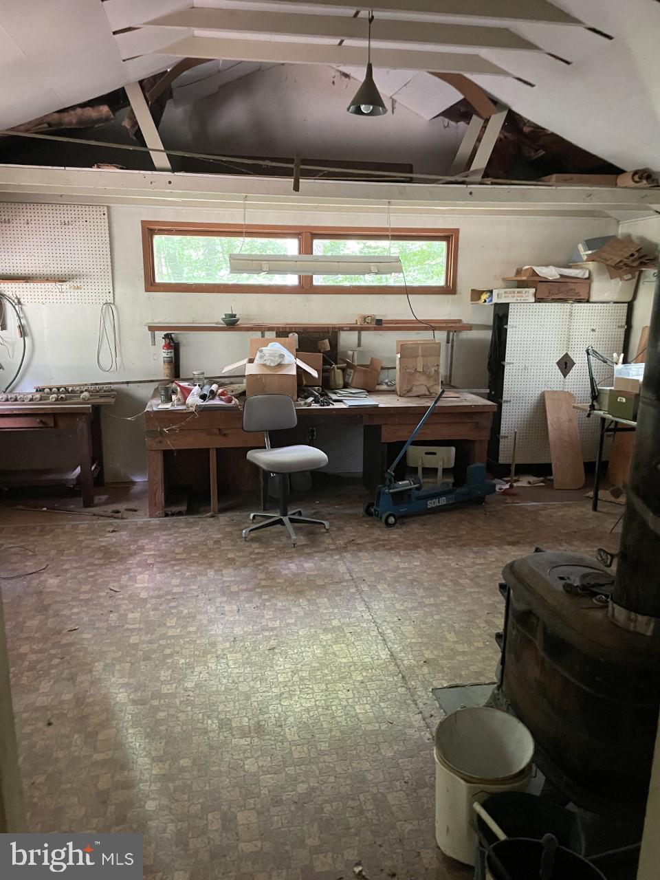 997 Chesterfield Road Annapolis, MD 21401 - Photo 61 of 69 storage in log cabin