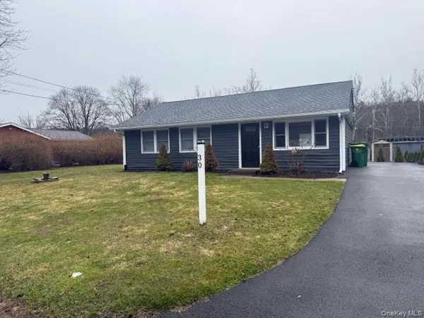 $3,200 | 30 Melissa Road, Kingston, NY 12401