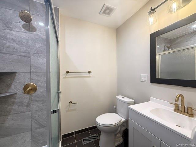 30 Melissa Road Kingston, NY 12401 - Photo 9 of 12 Modern Shower and vanity