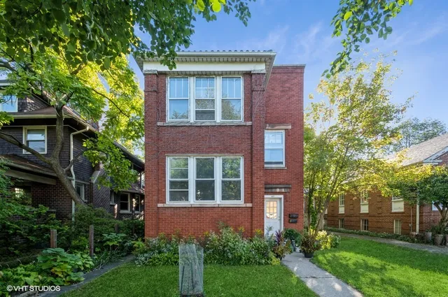 $815,000 | 647 Asbury Avenue, Evanston, IL 60202