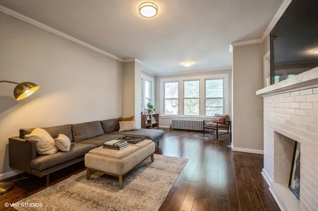 $815,000 | 647 Asbury Avenue, Evanston, IL 60202