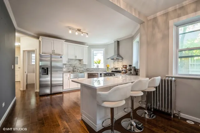 $815,000 | 647 Asbury Avenue, Evanston, IL 60202