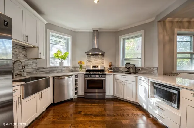 $815,000 | 647 Asbury Avenue, Evanston, IL 60202