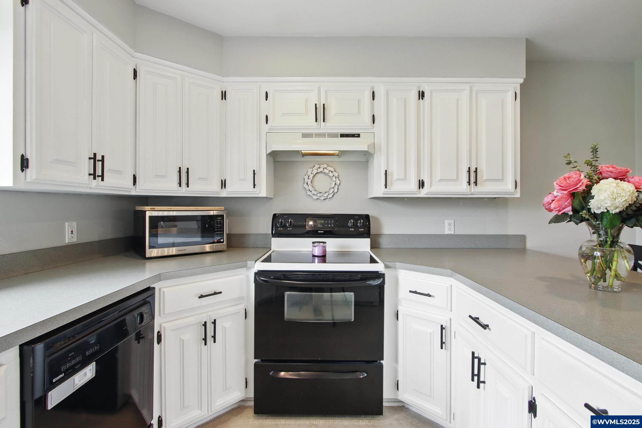 4135 Macleay Road Southeast Salem, OR 97317 - Photo 10 of 24 Gallery Image 10