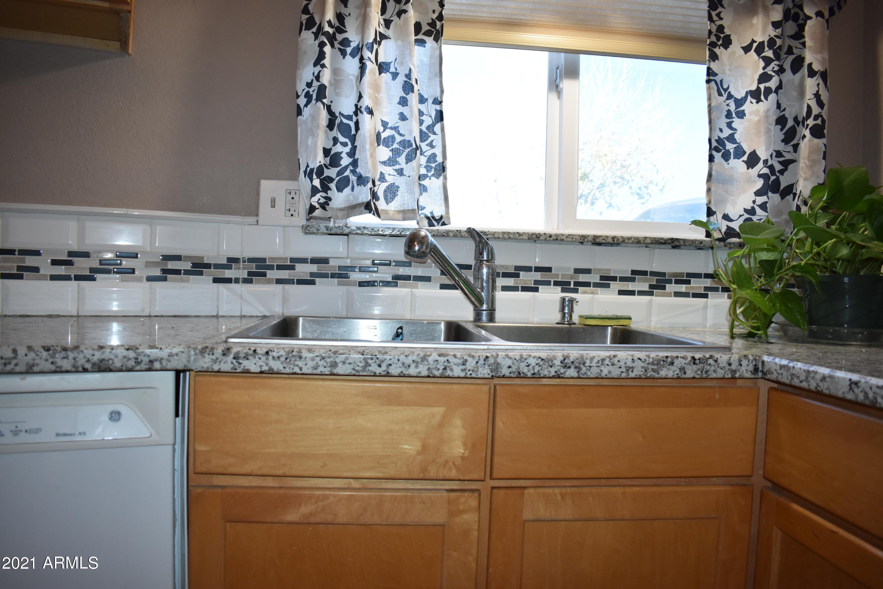14259 Padres Road Arizona City, AZ 85123 - Photo 14 of 39 Kitchen