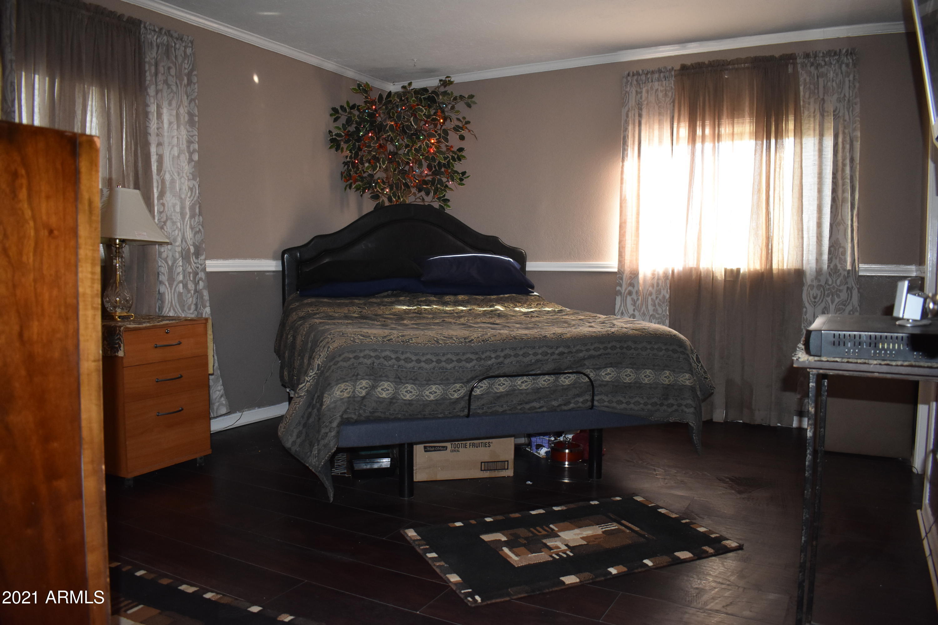 14259 Padres Road Arizona City, AZ 85123 - Photo 16 of 39 Master bedroom