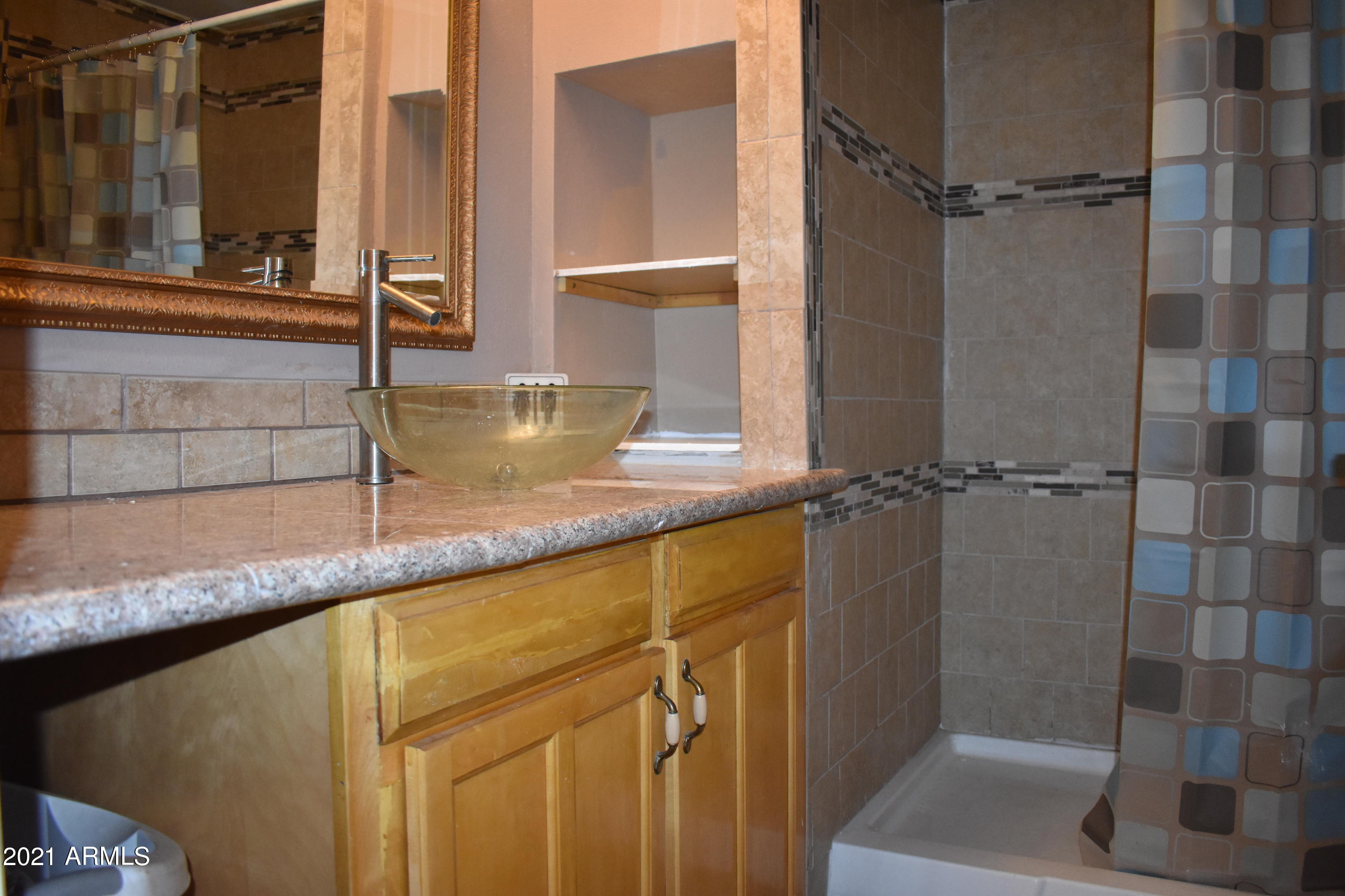 14259 Padres Road Arizona City, AZ 85123 - Photo 25 of 39 2nd bath
