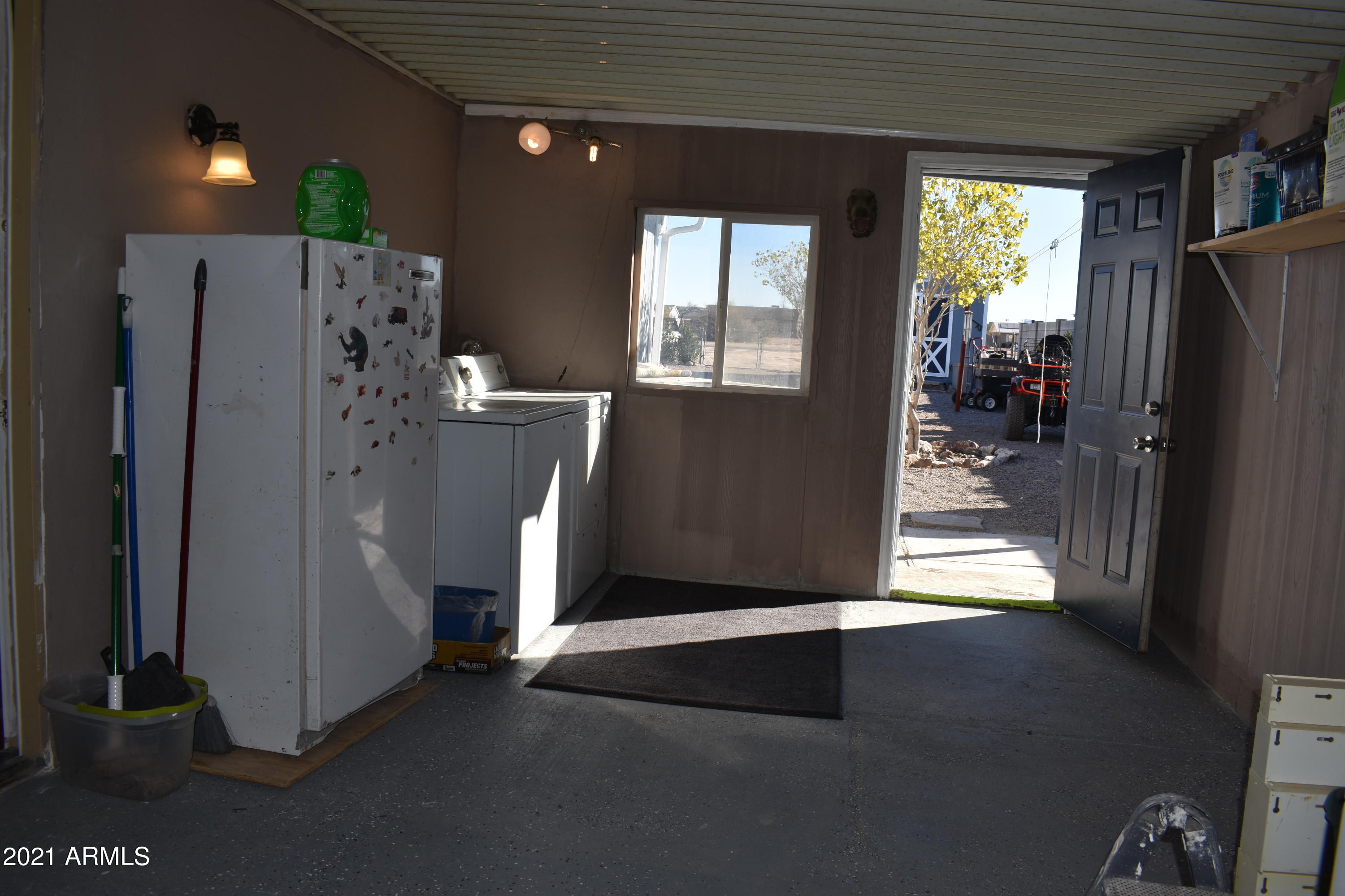 14259 Padres Road Arizona City, AZ 85123 - Photo 37 of 39 Garage