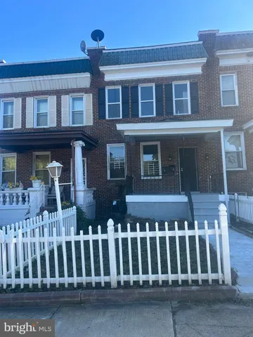 $995 | 2761 Baker Street, Unit 2, Baltimore, MD 21216