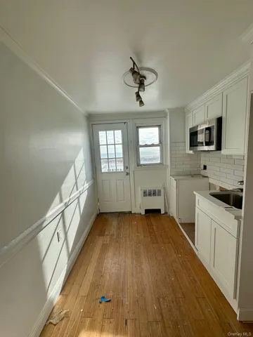 $2,900 | 658 West Broadway, Long Beach, NY 11561