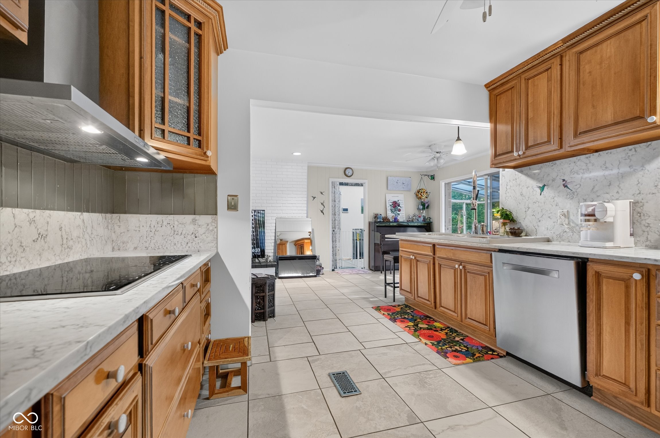 8942 Briarclift Road Indianapolis, IN 46256 - Photo 9 of 43