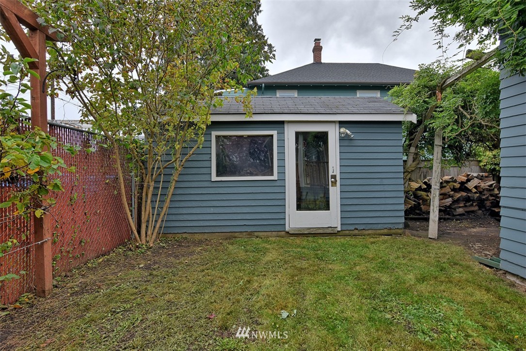 1932 Rockefeller Avenue Everett, WA 98201 - Photo 8 of 25