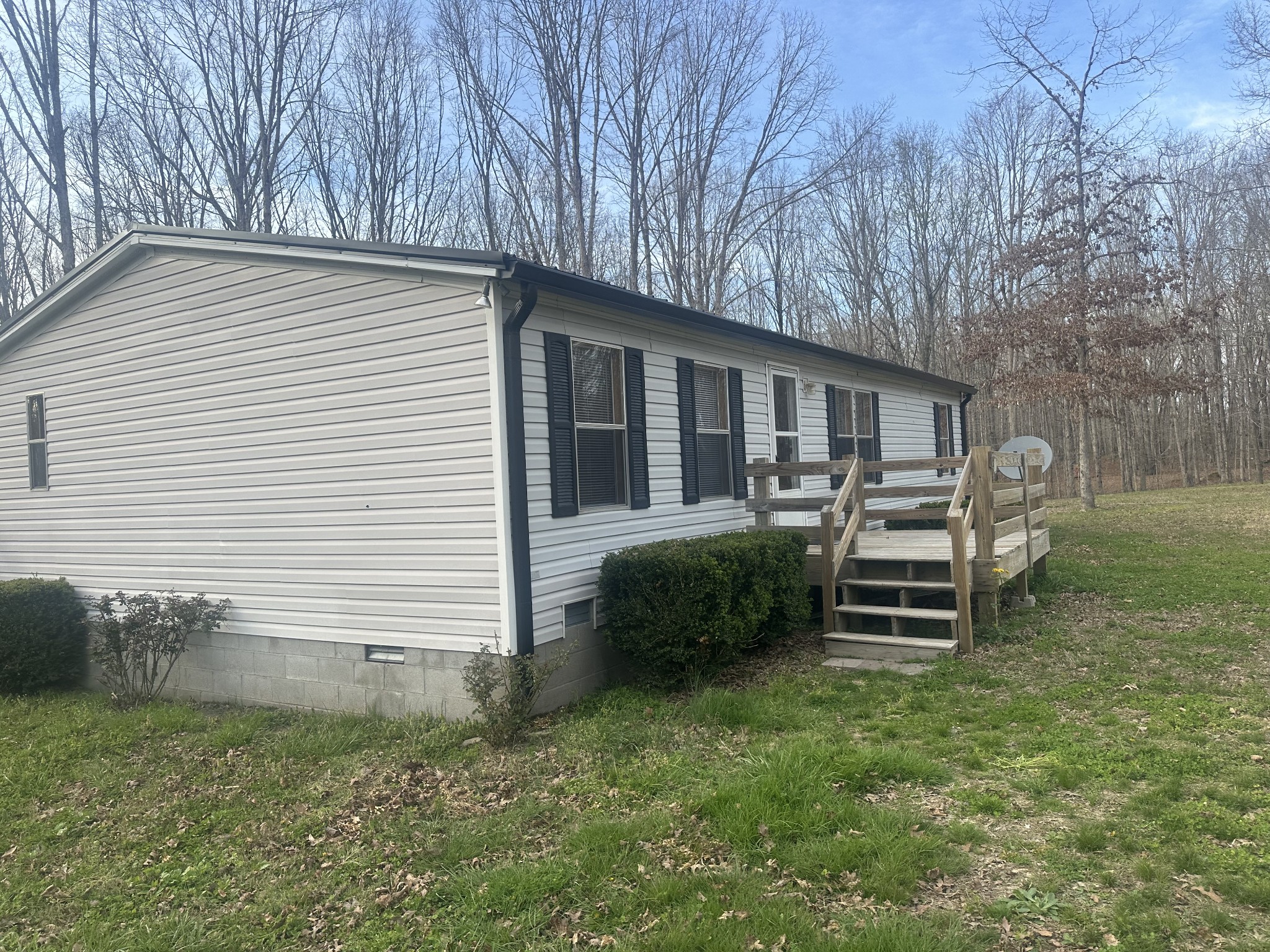 145 Eaglet Road Summertown, TN 38483 - Photo 2 of 23