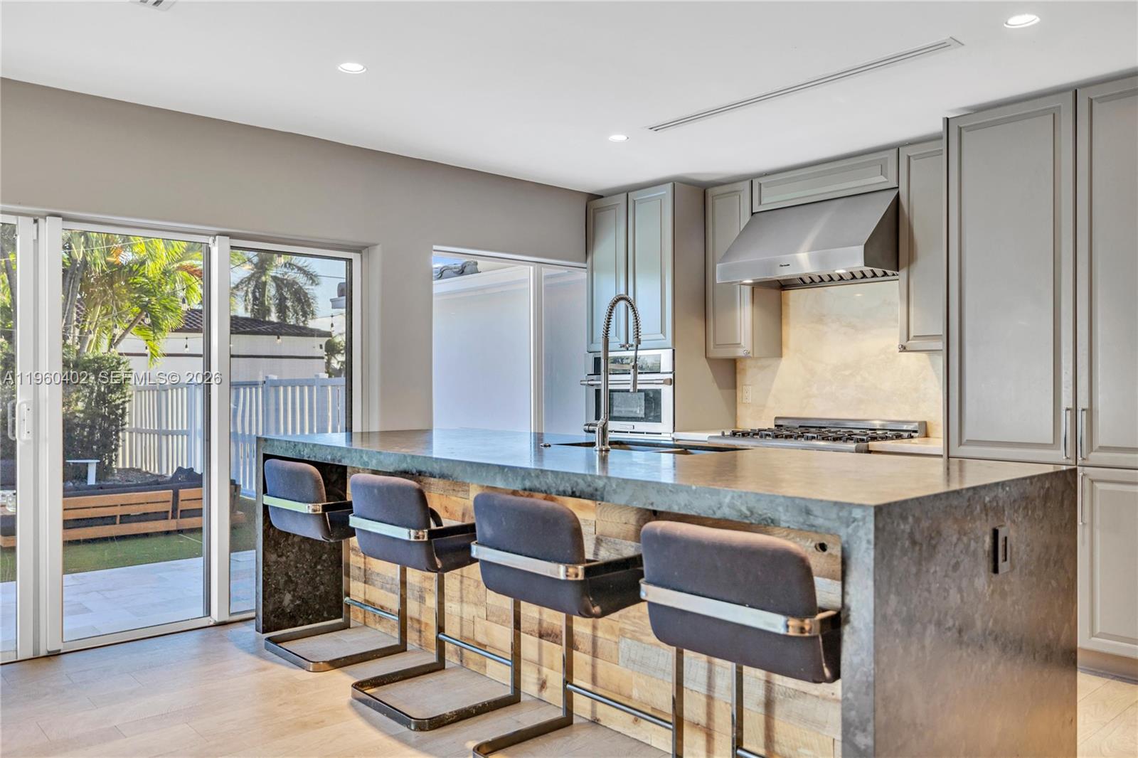 750 Harrison Street Hollywood, FL 33019 - Photo 33 of 36