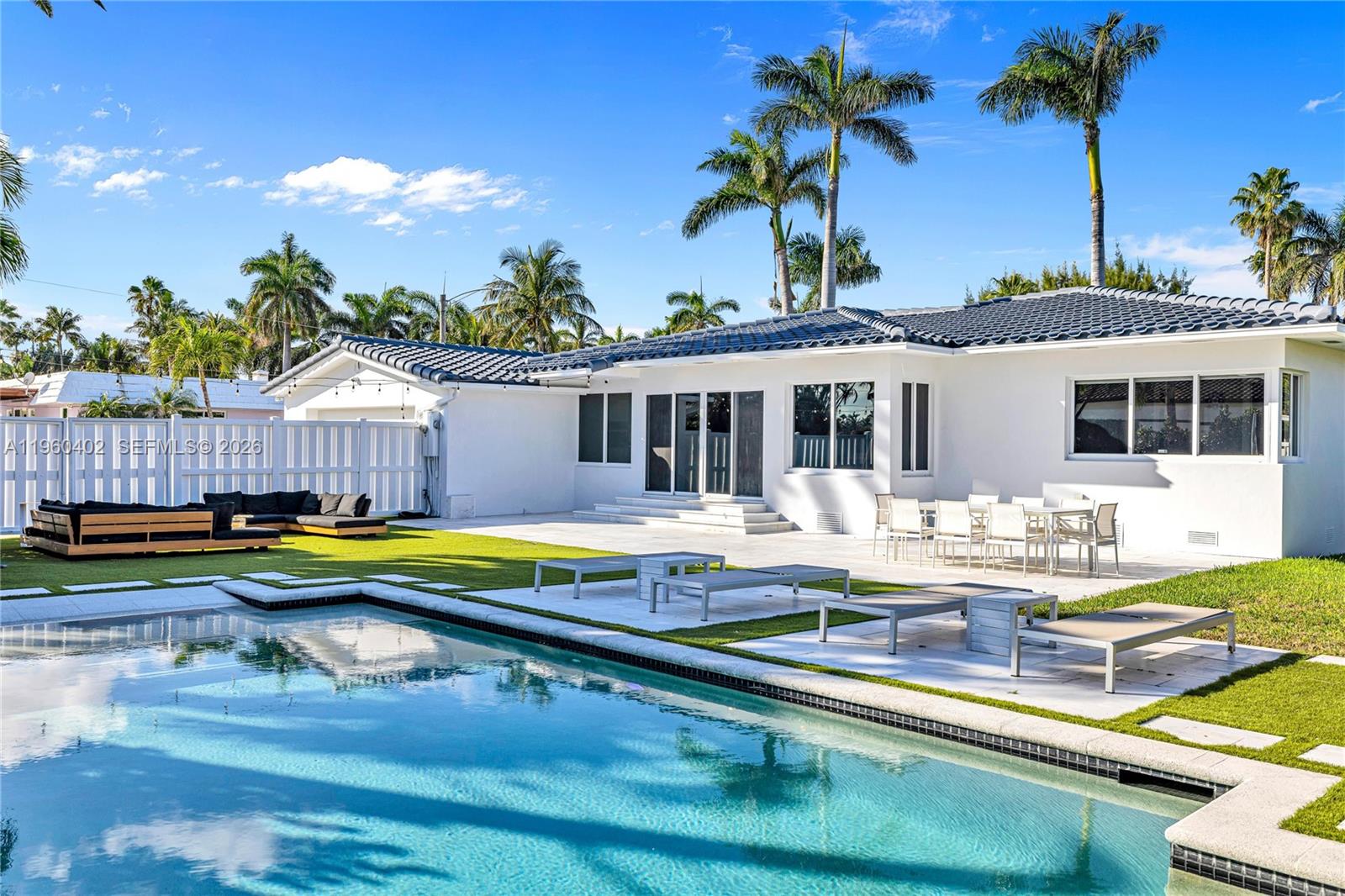 750 Harrison Street Hollywood, FL 33019 - Photo 7 of 36