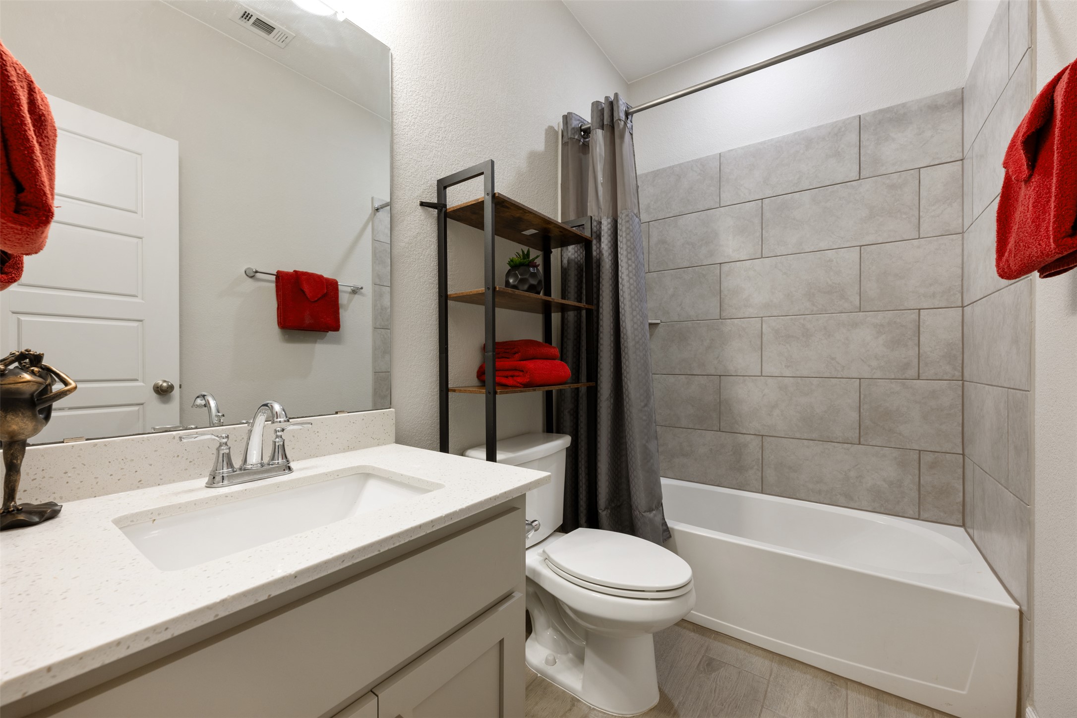 2501 Costera Street Leander, TX 78641 - Photo 21 of 40 Full bathroom located upstairs