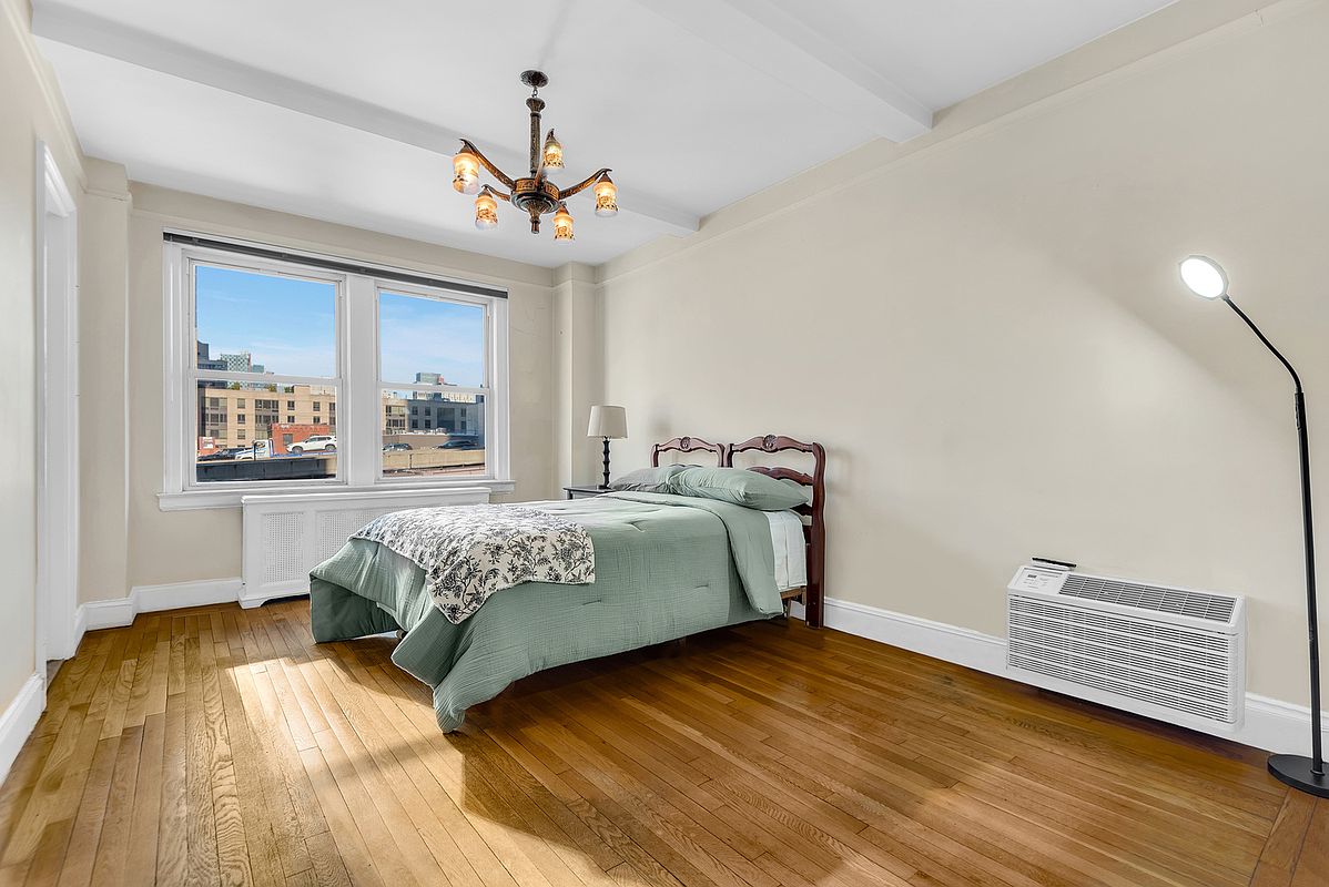 400 East 59th Street, Unit 8F Manhattan, NY 10022 - Photo 4 of 9