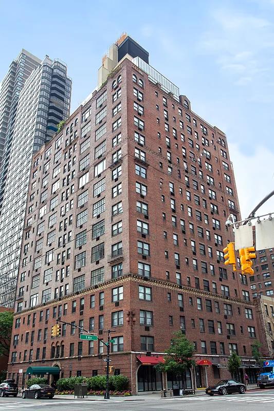 400 East 59th Street, Unit 8F Manhattan, NY 10022 - Photo 7 of 9