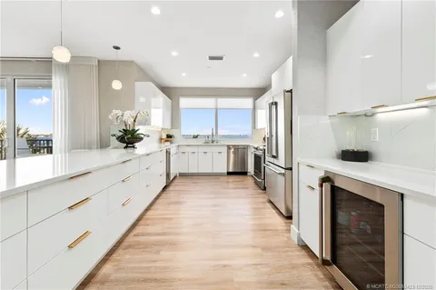 $2,490,000 | 41 Southwest Seminole Street, Unit 206, Stuart, FL 34994