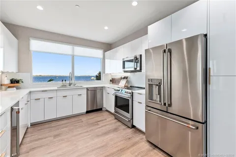 $2,490,000 | 41 Southwest Seminole Street, Unit 206, Stuart, FL 34994