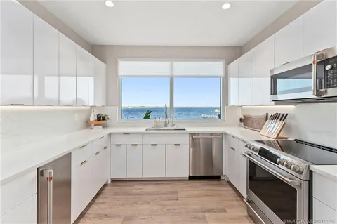 $2,490,000 | 41 Southwest Seminole Street, Unit 206, Stuart, FL 34994