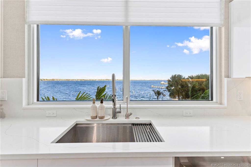 41 Southwest Seminole Street, Unit 206 Stuart, FL 34994 - Photo 19 of 70